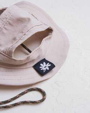 Noir Sur Blanc Pet Bucket Hat